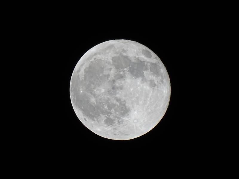 The moon, (seen from) Earth